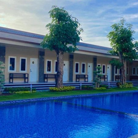 Nio Garden Hotel Sumbawa エクステリア 写真