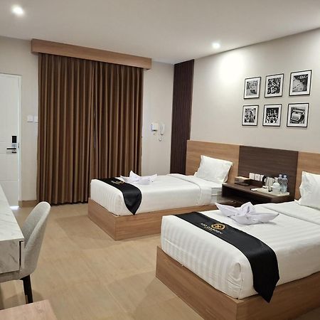 Nio Garden Hotel Sumbawa エクステリア 写真