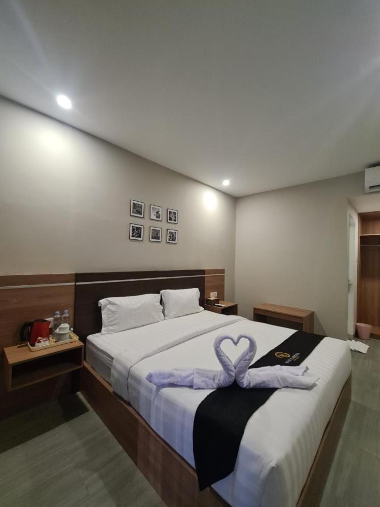 Nio Garden Hotel Sumbawa エクステリア 写真