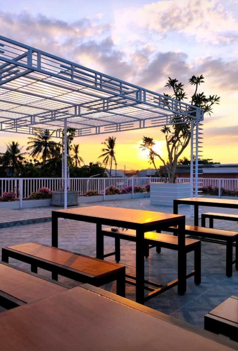 Nio Garden Hotel Sumbawa エクステリア 写真