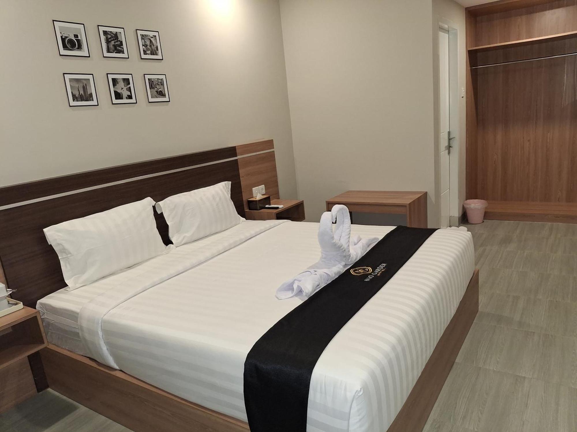 Nio Garden Hotel Sumbawa エクステリア 写真