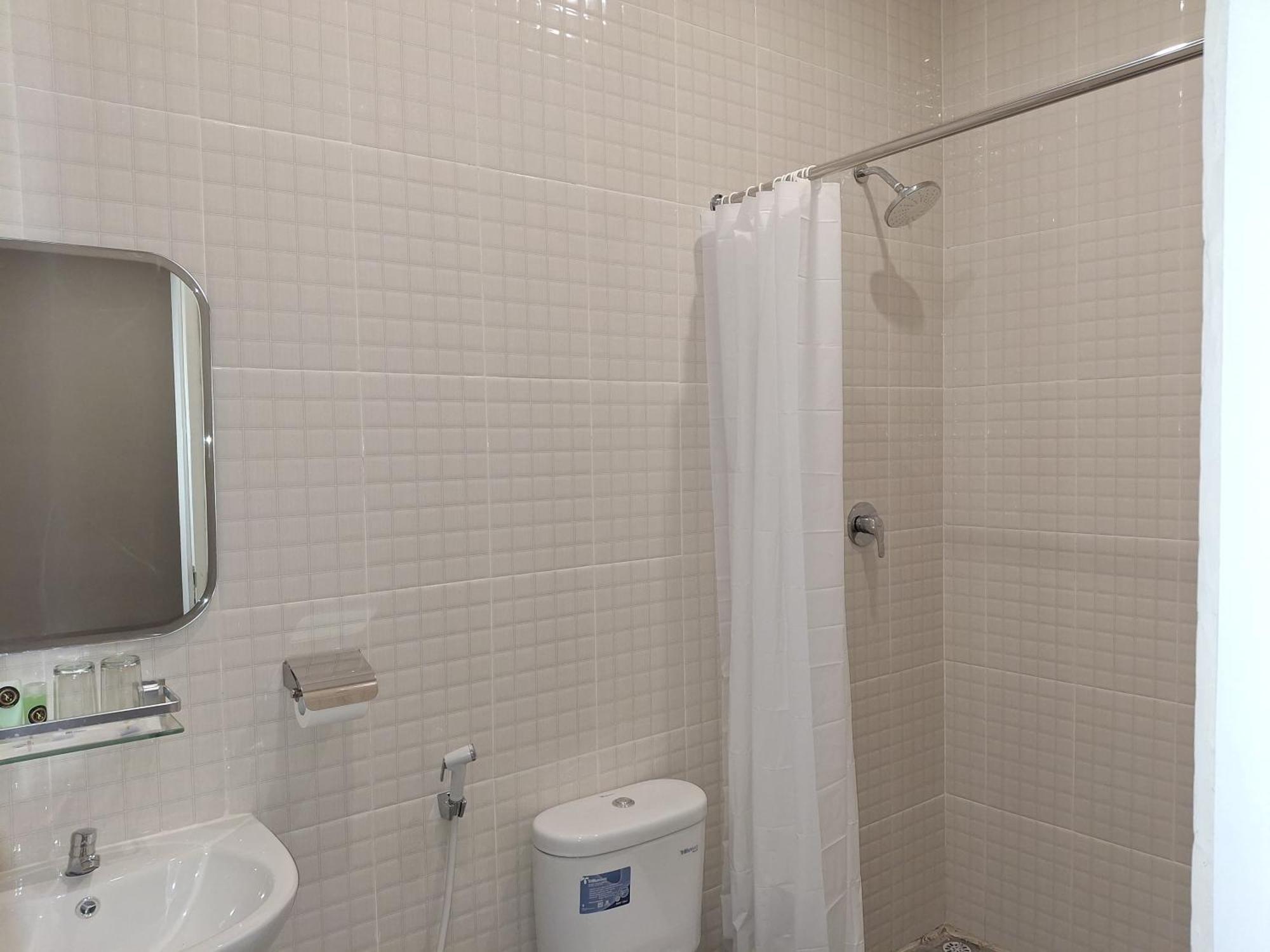 Nio Garden Hotel Sumbawa エクステリア 写真