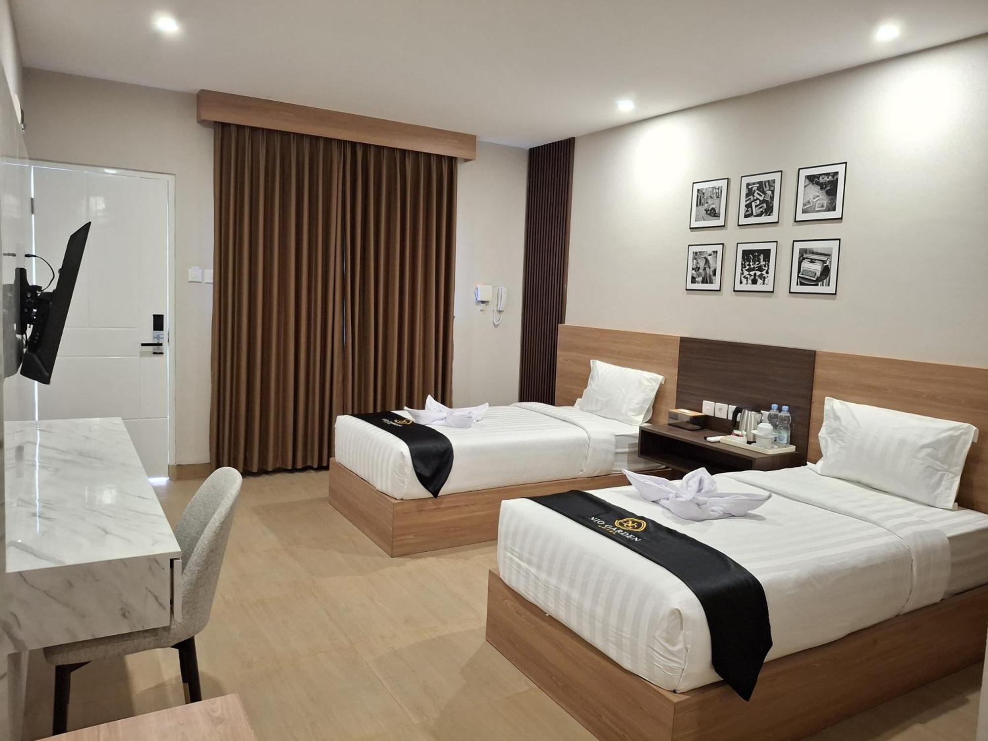 Nio Garden Hotel Sumbawa エクステリア 写真